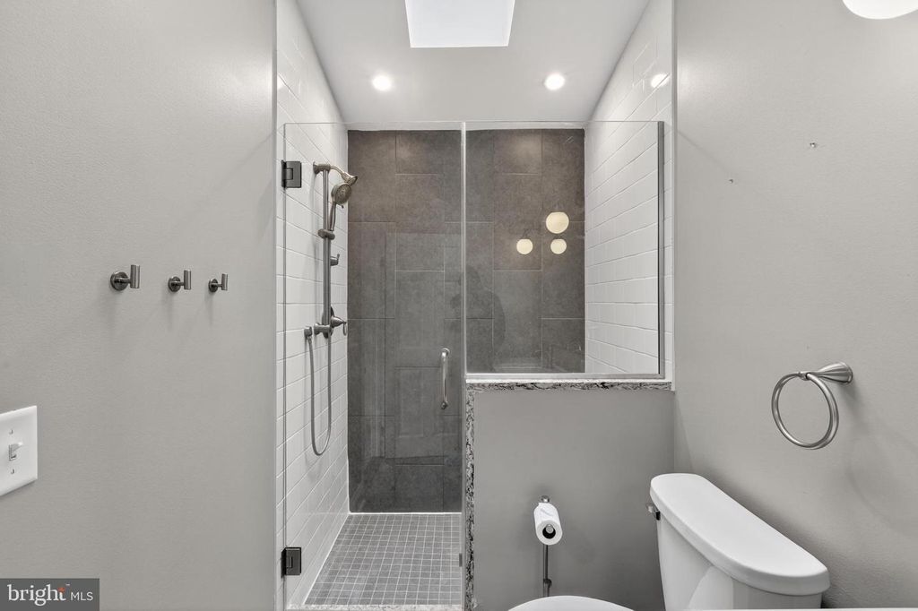Image 19 of property listing at 5608 BIMINI CT, Churchton, MD 20733