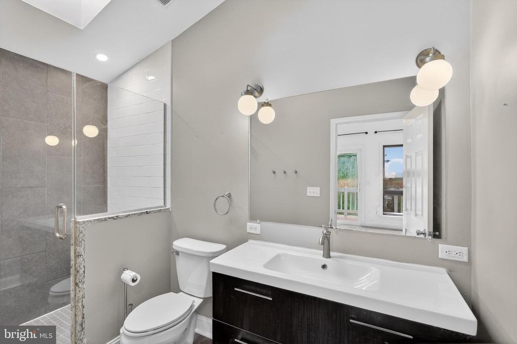 Image 20 of property listing at 5608 BIMINI CT, Churchton, MD 20733