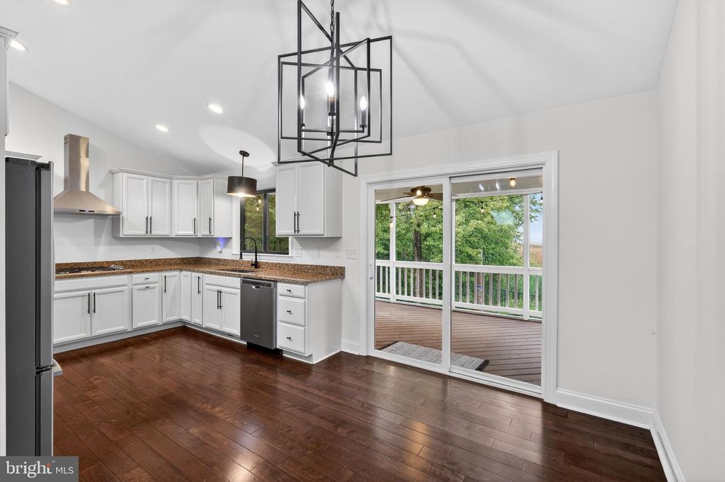 Image 3 of property listing at 5608 BIMINI CT, Churchton, MD 20733
