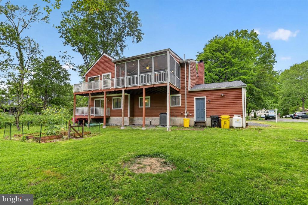 Image 32 of property listing at 5608 BIMINI CT, Churchton, MD 20733