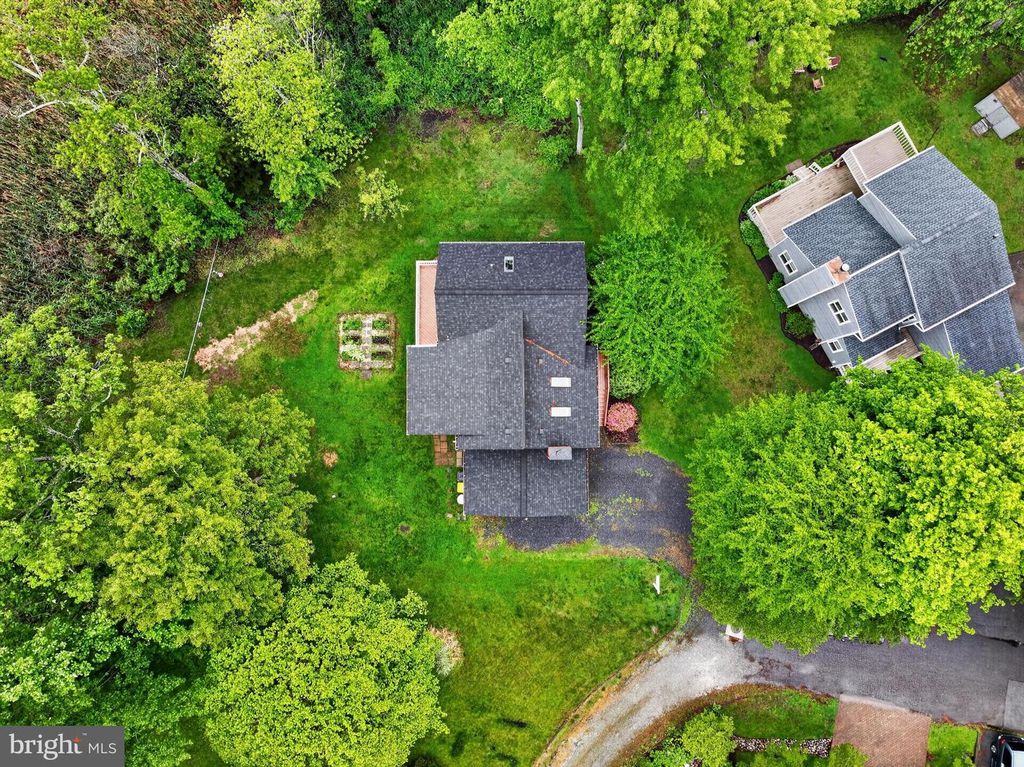 Image 45 of property listing at 5608 BIMINI CT, Churchton, MD 20733
