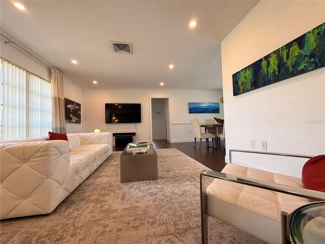 984 N GONDOLA DRIVE, Venice, FL 34293