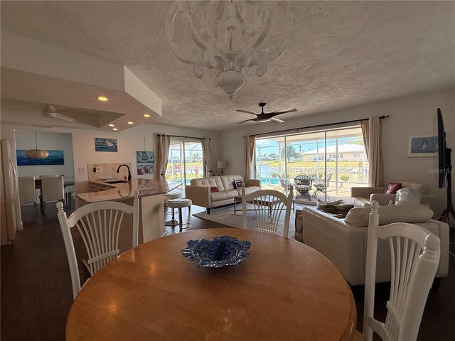 984 N GONDOLA DRIVE, Venice, FL 34293