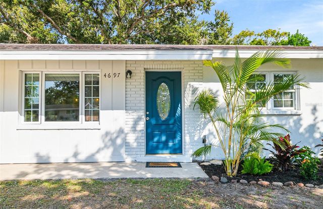 4697 LINWOOD STREET, Sarasota, FL 34232