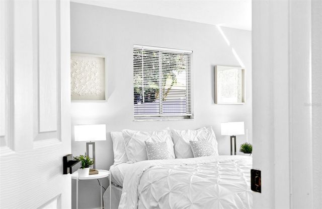 4697 LINWOOD STREET, Sarasota, FL 34232