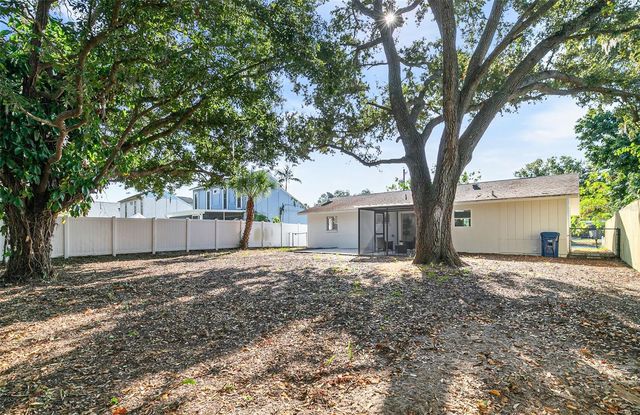 4697 LINWOOD STREET, Sarasota, FL 34232