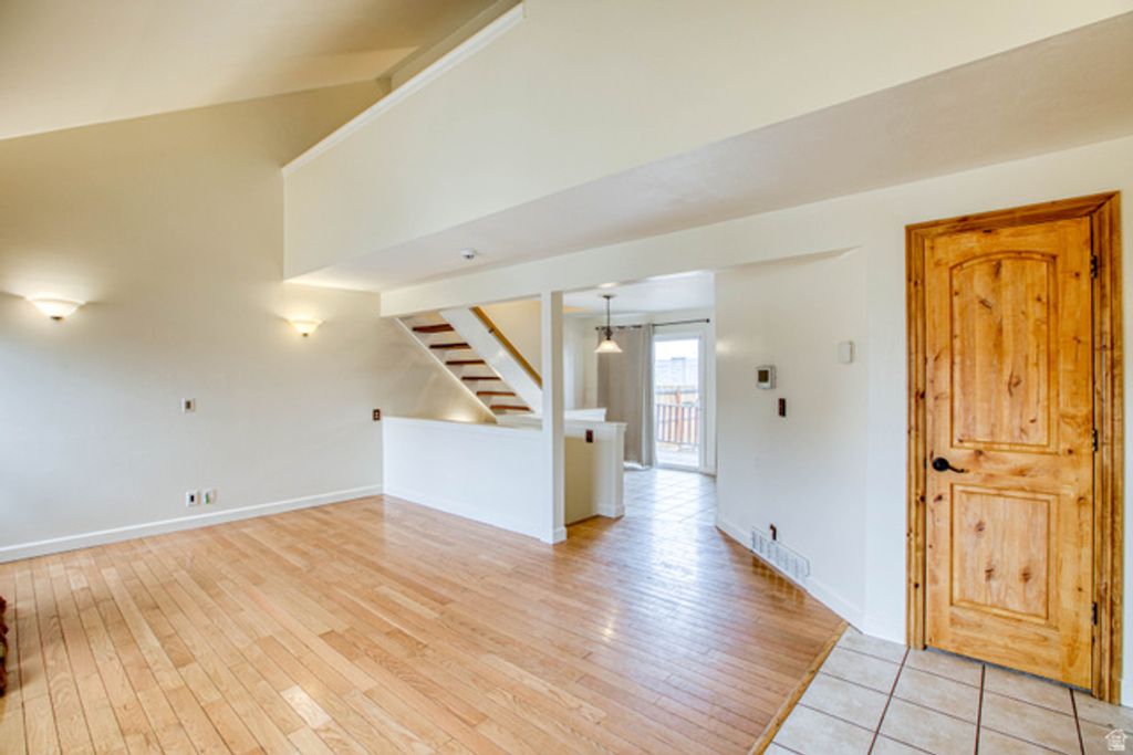 2487 W DUTCH DRAW DR, Taylorsville, UT 84129 — photo 2