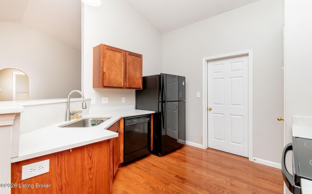 3425 Stony Farm Dr, Louisville, KY 40299