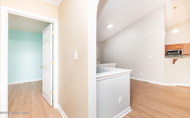 3425 Stony Farm Dr, Louisville, KY 40299