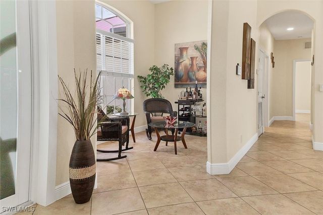1402 SW 4th LN, Cape Coral, FL 33991