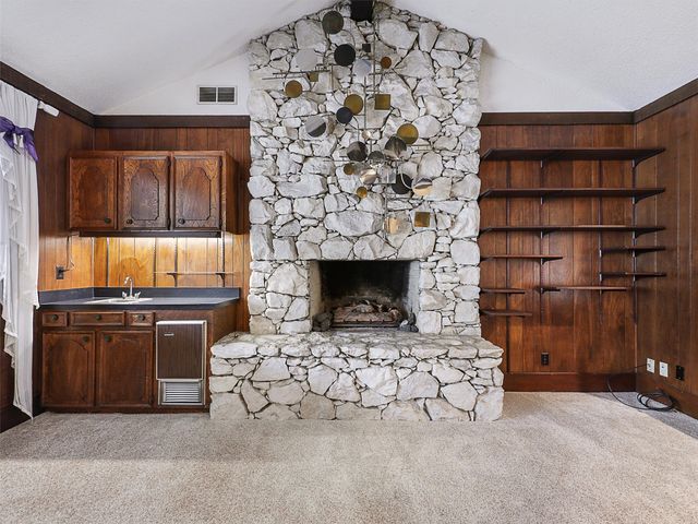 6515 Ridgeview Circle, Dallas, TX 75240