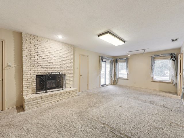 6515 Ridgeview Circle, Dallas, TX 75240