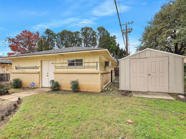 6515 Ridgeview Circle, Dallas, TX 75240