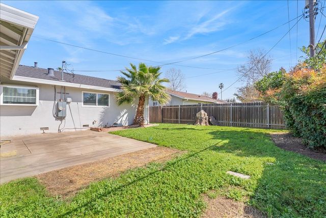 9032 Talisman Dr, Sacramento, CA 95826