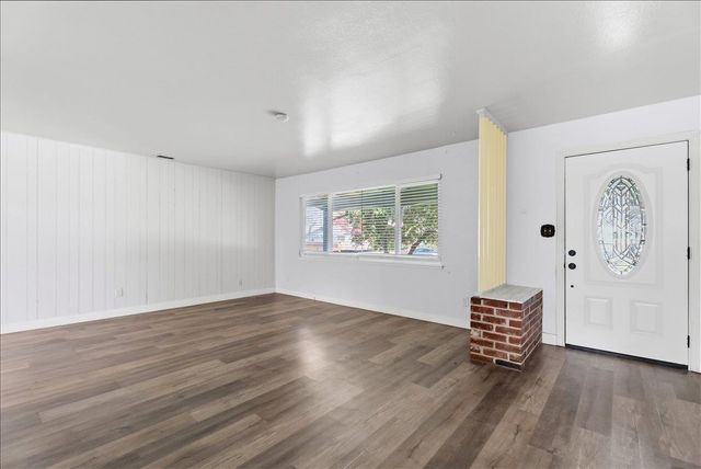 9032 Talisman Dr, Sacramento, CA 95826