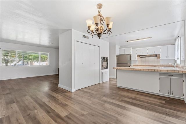 9032 Talisman Dr, Sacramento, CA 95826