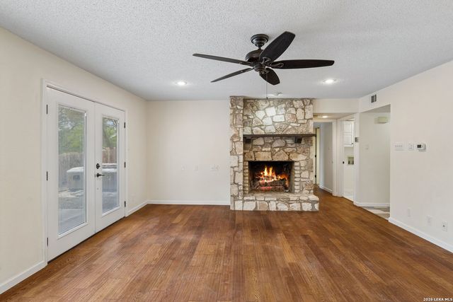 4330 Hollow Hill, San Antonio, TX 78217