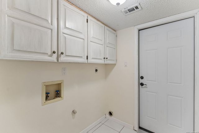 4330 Hollow Hill, San Antonio, TX 78217