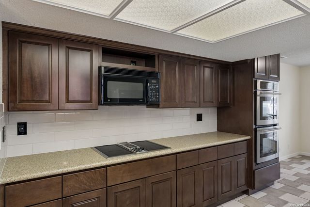 4330 Hollow Hill, San Antonio, TX 78217