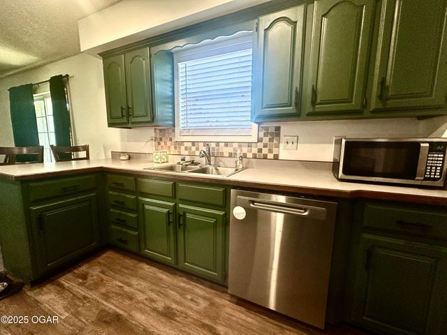 2320 S Willard Avenue, Joplin, MO 64804