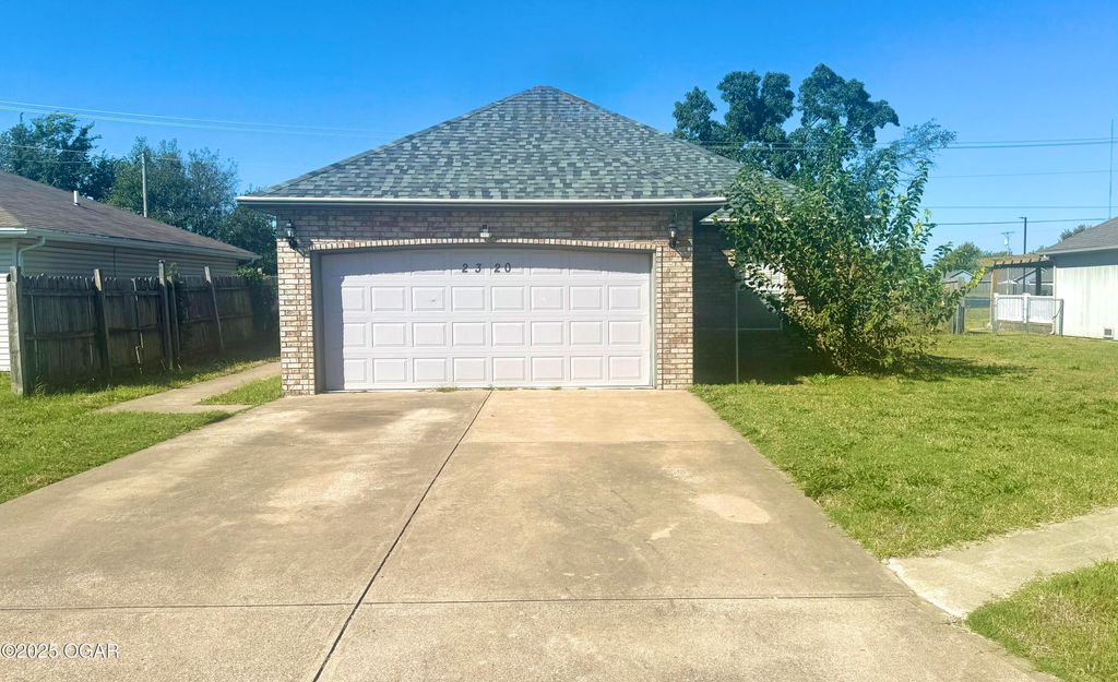 2320 S Willard Avenue, Joplin, MO 64804