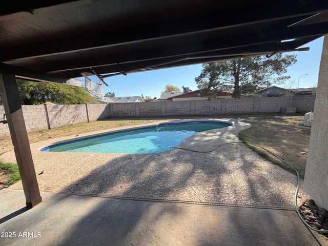 5249 W CROCUS Drive, Glendale, AZ 85306