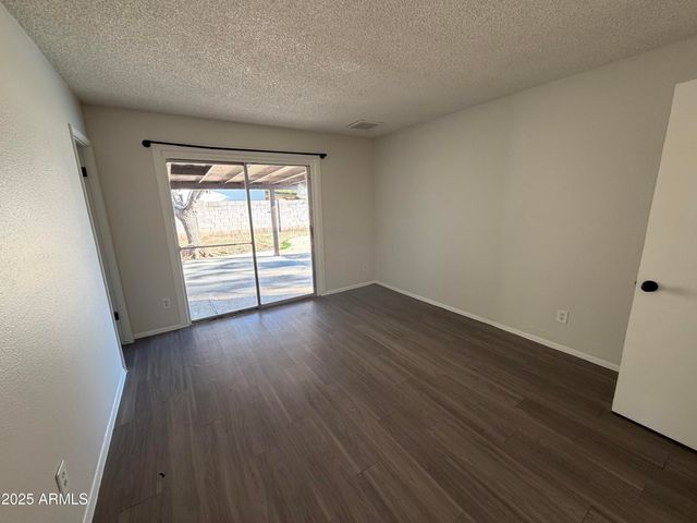 5249 W CROCUS Drive, Glendale, AZ 85306