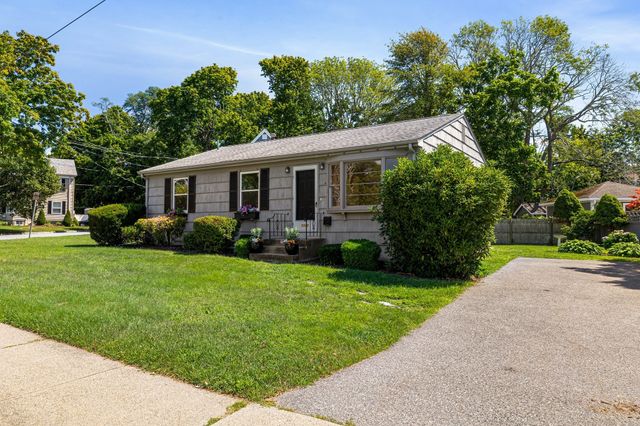 1747 Highland Avenue, Fall River, MA 02720