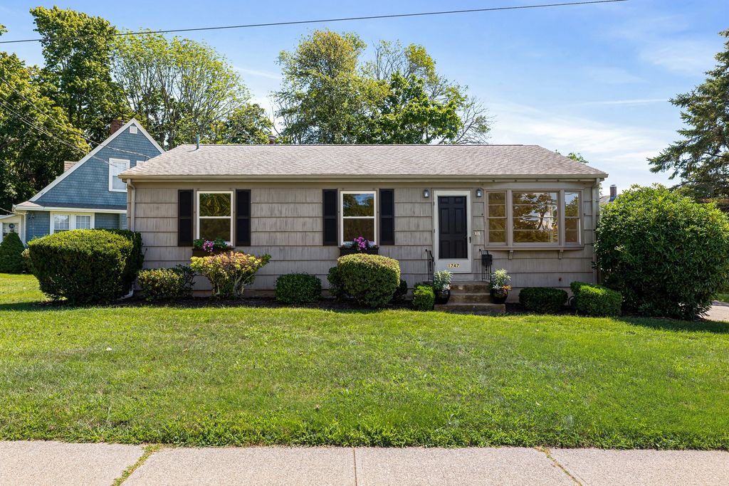 1747 Highland Avenue, Fall River, MA 02720