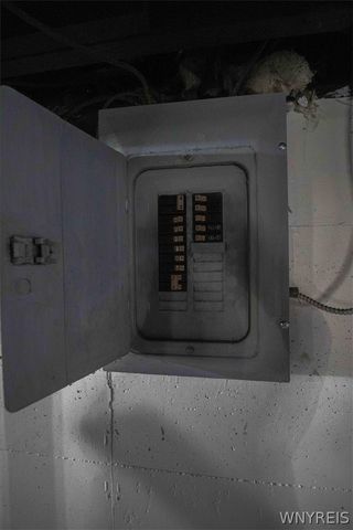 428 Beach Road, Cheektowaga, NY 14225