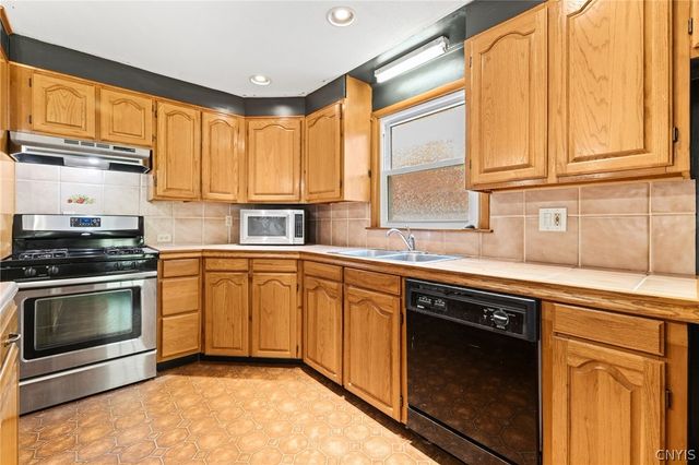 120 Patterson Avenue, Camillus, NY 13219