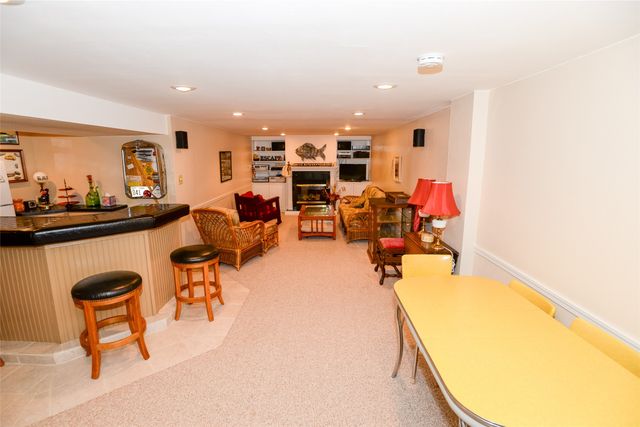 4500 71st Place, Urbandale, IA 50322
