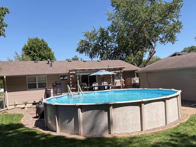 4500 71st Place, Urbandale, IA 50322