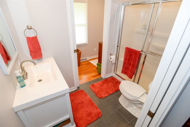 4500 71st Place, Urbandale, IA 50322