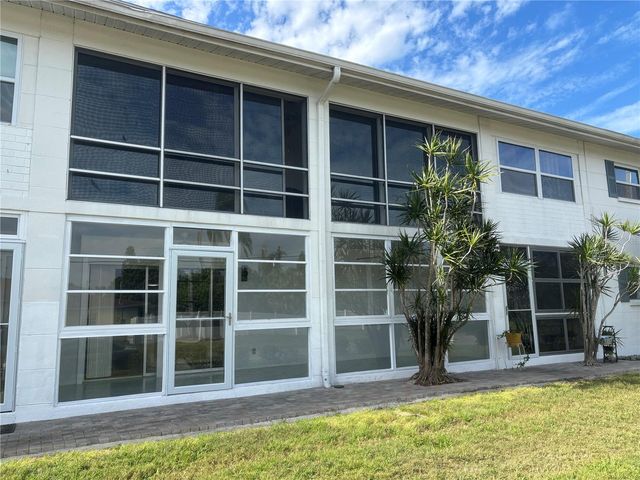 3160 36TH STREET N 102, St Petersburg, FL 33713