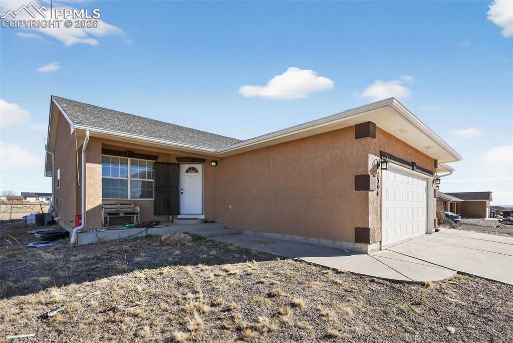 1344 N Blazing Star Lane, Pueblo, CO 81007