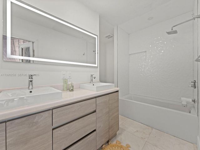 14525 SW 84th Ave, Palmetto Bay, FL 33158
