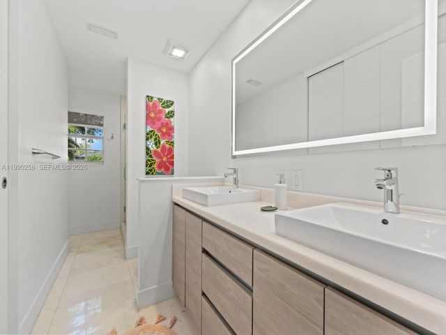14525 SW 84th Ave, Palmetto Bay, FL 33158