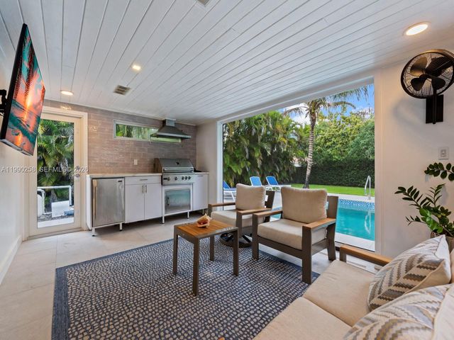 14525 SW 84th Ave, Palmetto Bay, FL 33158