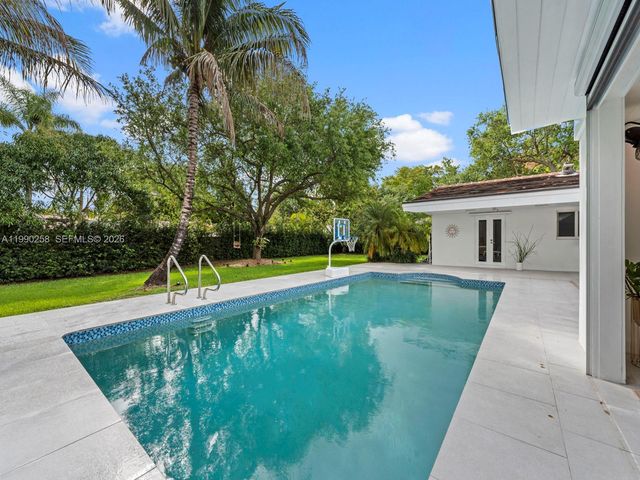 14525 SW 84th Ave, Palmetto Bay, FL 33158