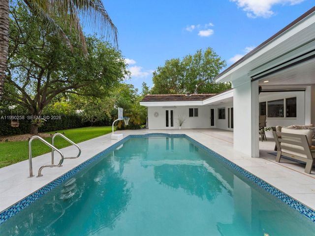 14525 SW 84th Ave, Palmetto Bay, FL 33158