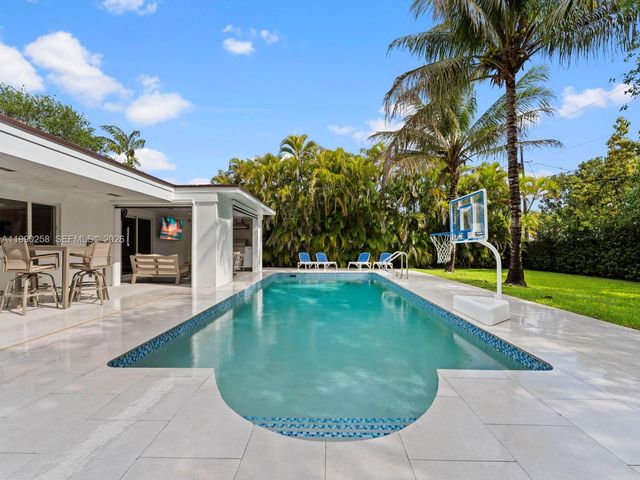 14525 SW 84th Ave, Palmetto Bay, FL 33158