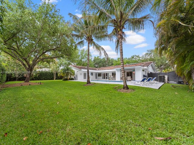 14525 SW 84th Ave, Palmetto Bay, FL 33158