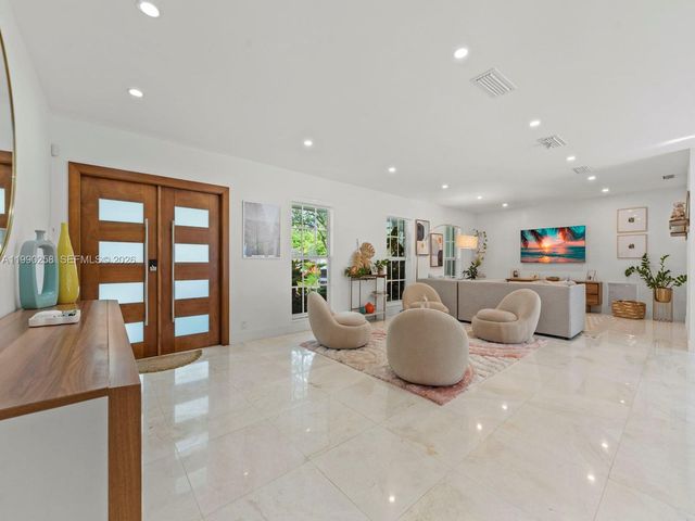 14525 SW 84th Ave, Palmetto Bay, FL 33158