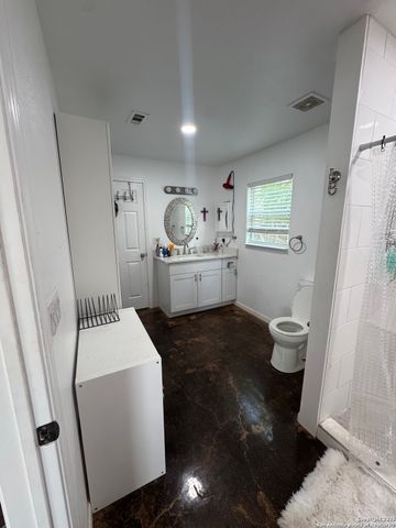 854 Live Oak, New Braunfels, TX 78130