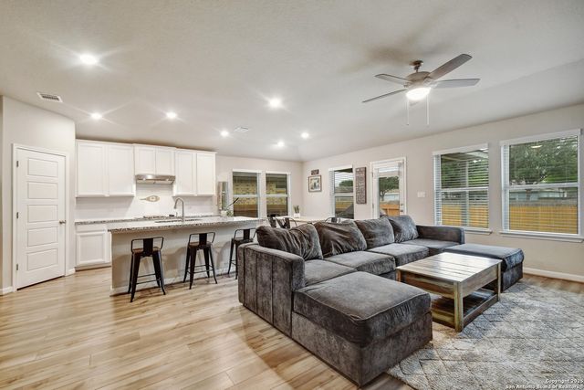 3053 Casillero, Schertz, TX 78154