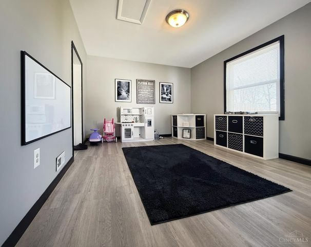 1049 New London Road, Hamilton, OH 45013