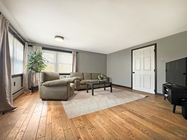 1049 New London Road, Hamilton, OH 45013