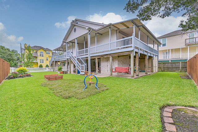 920 Grove Road, Clear Lake Shores, TX 77565