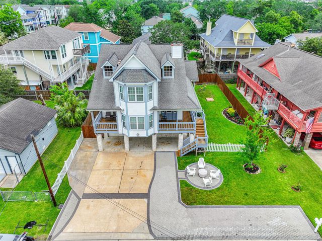 920 Grove Road, Clear Lake Shores, TX 77565
